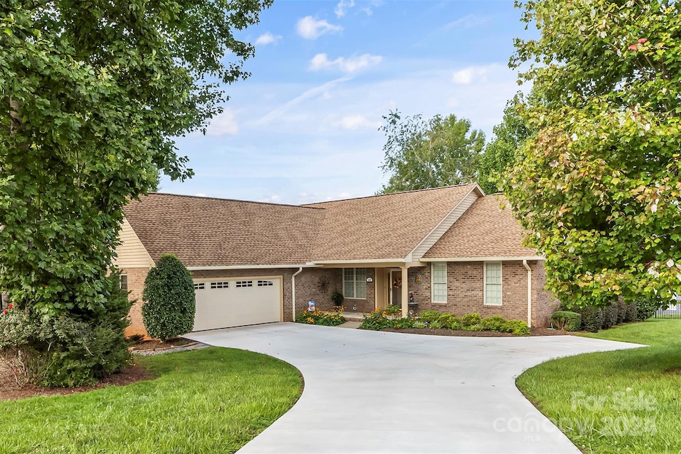 Sold $490,000