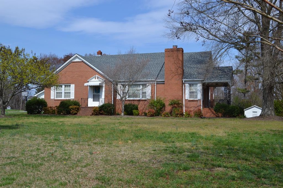 11292 Mount Cross Rd, Danville, VA 24540 - photo 1