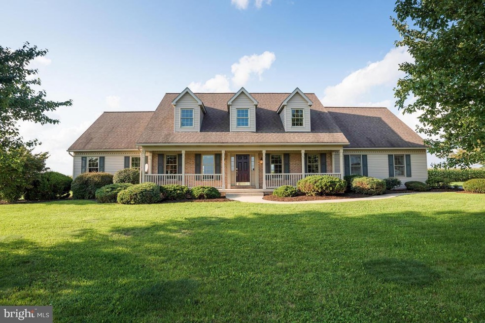 512 Gibbons Rd, Bird In Hand, PA 17505 - photo 1