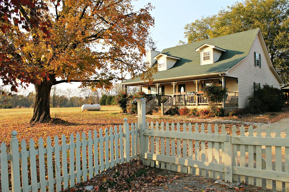 3384 Sims Rd, Shelbyville, TN 37160 - photo 1