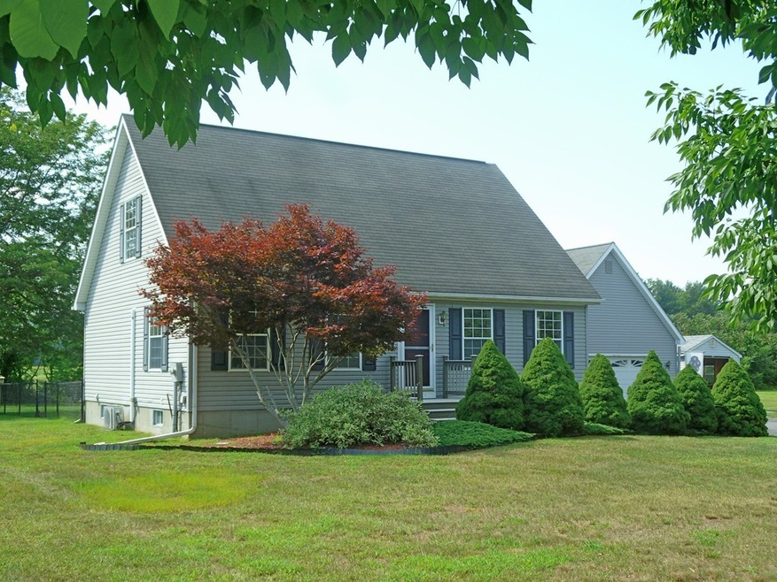 9 Mieczkowski Cir, South Deerfield, MA 01373 - photo 1