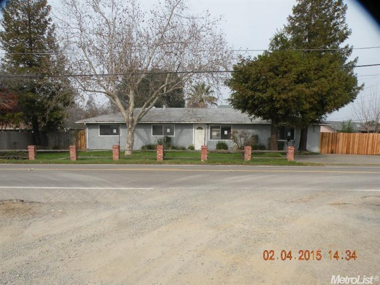 3637 E Forest Lake Rd, Acampo, CA 95220 - photo 1