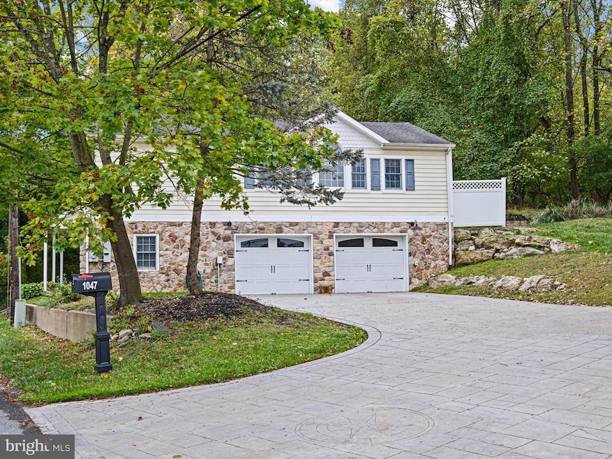 Under Contract $425,000 • Co-Listing Agent