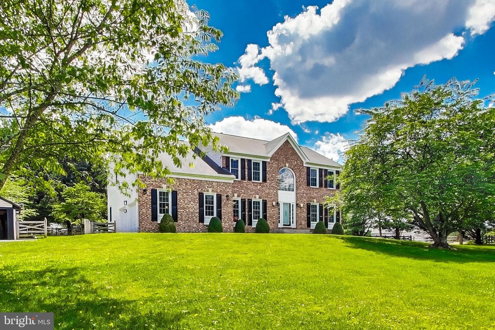 Sold $1,035,000 • Co-Listing Agent