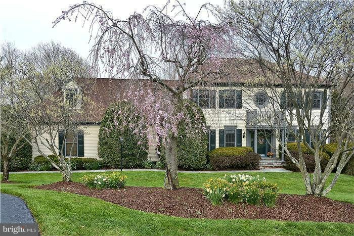 22113 Creekview Dr, Gaithersburg, MD 20882 - photo 1