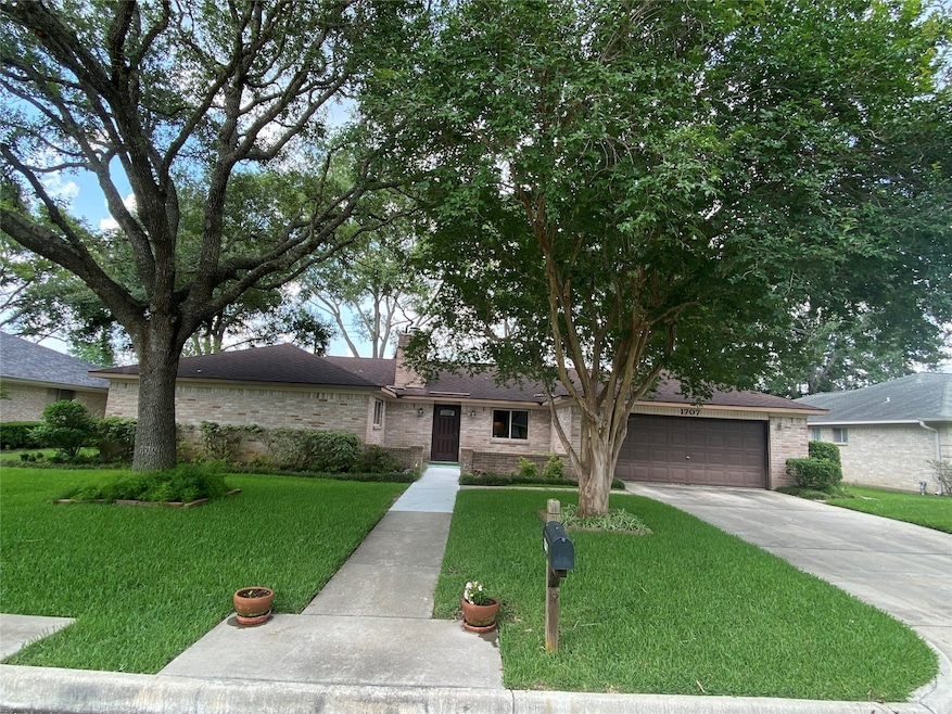 1707 Laurel Oaks Dr, Richmond, TX 77469 - photo 1