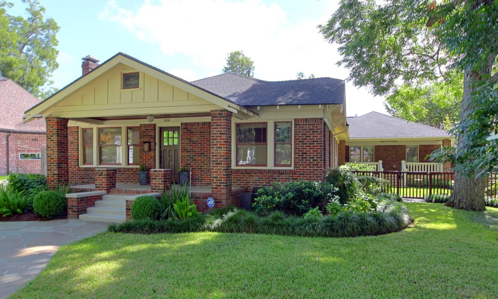 916 Arlington St, Houston, TX 77008 - photo 1