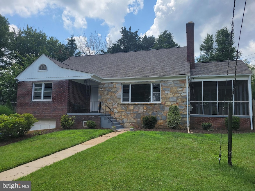 2250 N Quantico St, Arlington, VA 22205 - photo 1