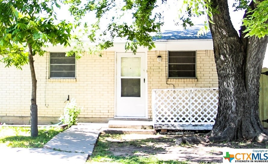 205 W Avenue A, Copperas Cove, TX 76522 - photo 1