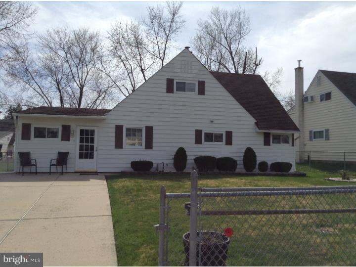 17 Azalea Ln, Levittown, PA 19055 - photo 1