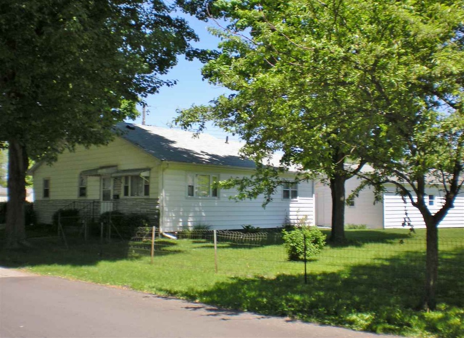 1518 Moyer Ave, Elkhart, IN 46516 - photo 1