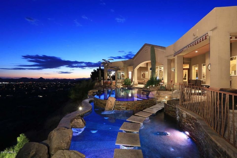 Night-Pool-Spa-View
