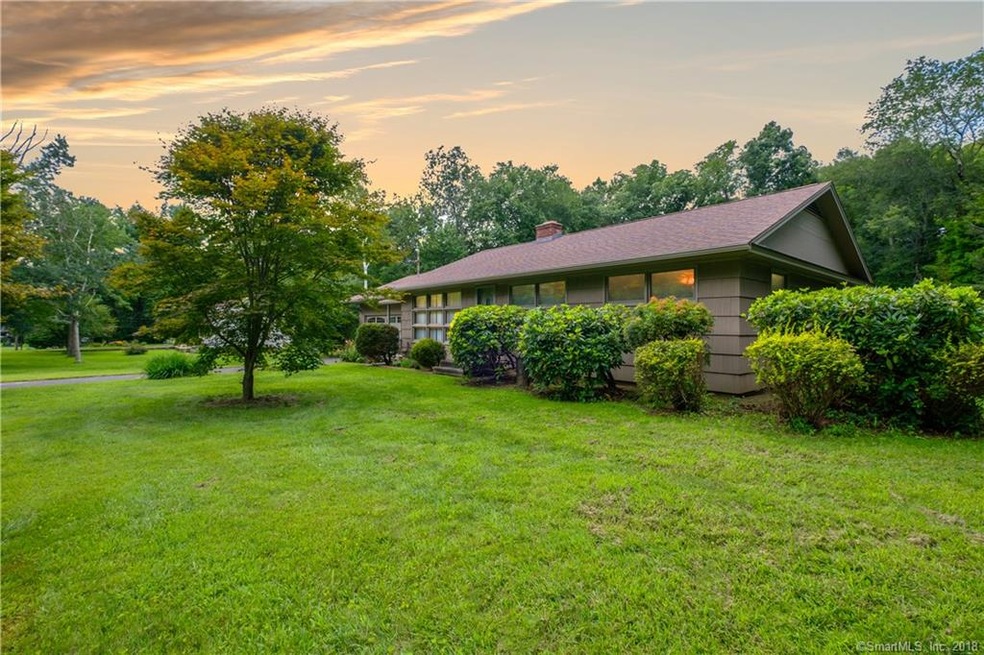 72 Twin Oaks Dr, Thomaston, CT 06787 - photo 1