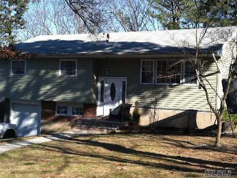 25 Greenwich Rd, Smithtown, NY 11787 - photo 1