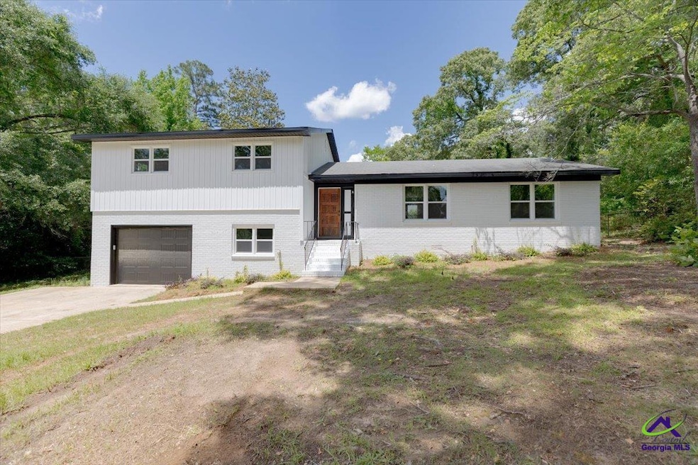 216 Randall Dr, Warner Robins, GA 31088 - photo 1