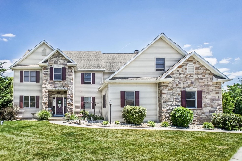 55874 Great Blue Heron Ct, New Carlisle, IN 46552 - photo 1