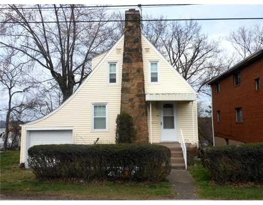 2121 Allison St, McKeesport, PA 15132 - photo 1