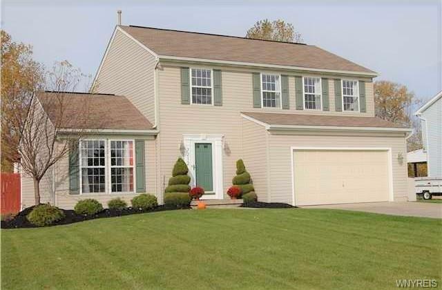 7212 Lenmart Dr, North Tonawanda, NY 14120 - photo 1