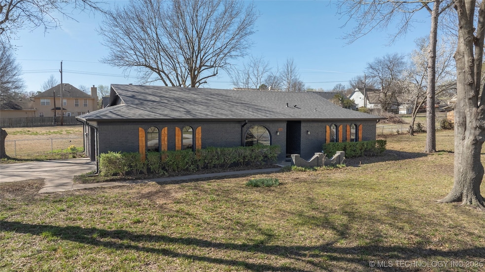 23814 E 76th St S, Broken Arrow, OK 74014 - photo 1