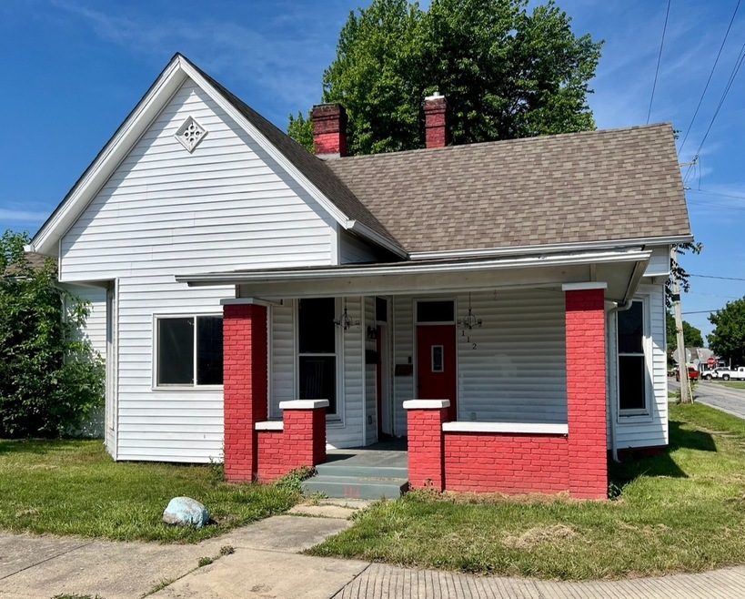 112 N Walnut St, Edinburgh, IN 46124 - photo 1