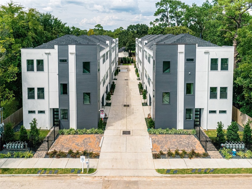 838 Fisher St unit D, Houston, TX 77018 - photo 1