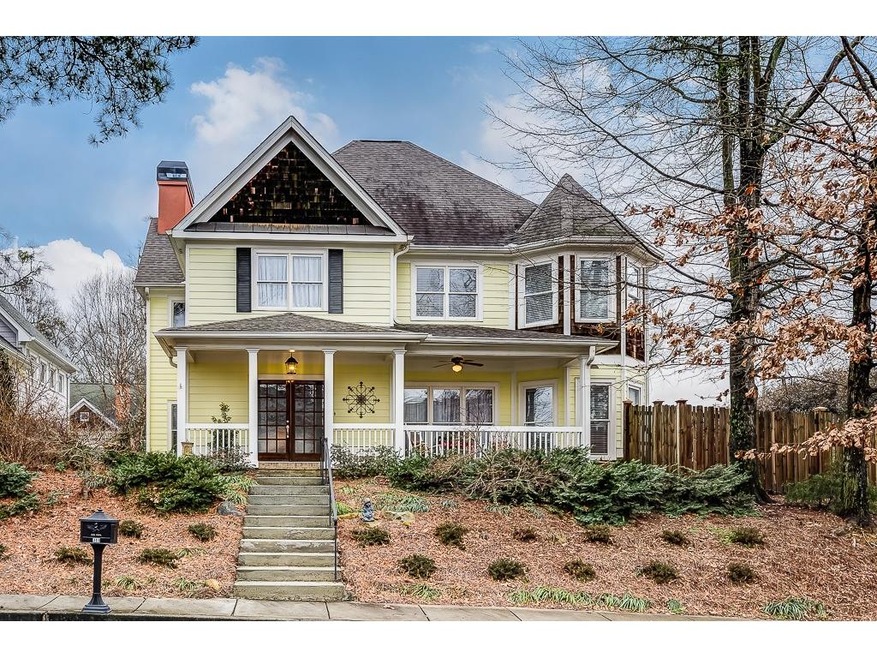True Craftsman Bungalow In Historic Downtown Norcr