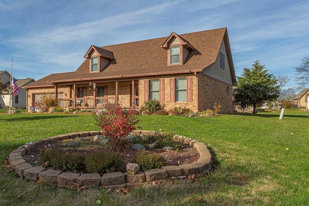 180 Deborah Ln, Whiteland, IN 46184 - photo 1