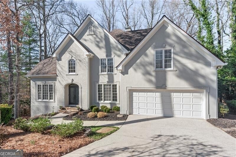 Stunning hard coat stucci designer home!