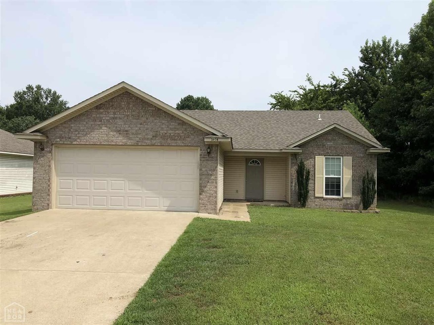 1604 Charles Dr, Jonesboro, AR 72401 - photo 1