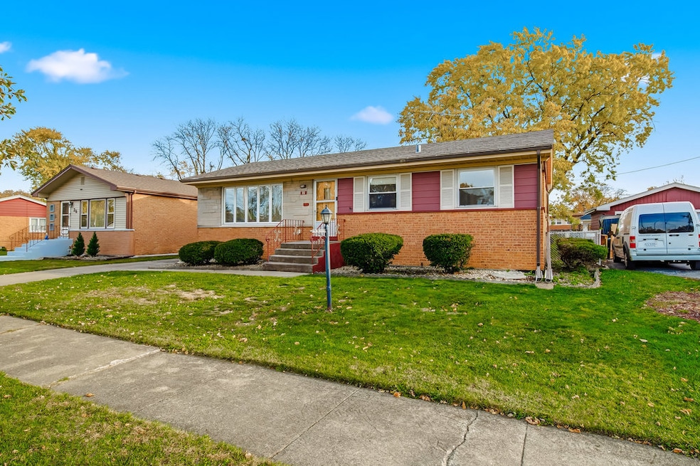 22 Charing Cross Rd, Chicago Heights, IL 60411 - photo 1