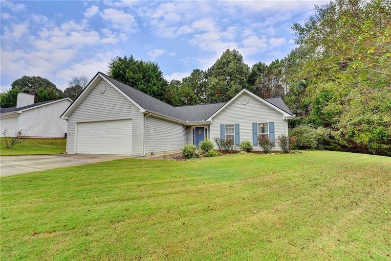 4923 Kensington Park Dr, Flowery Branch, GA 30542 - photo 1