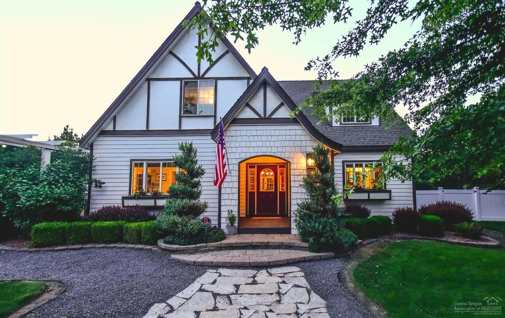 1489 NW Jackpine Ave, Redmond, OR 97756 - photo 1