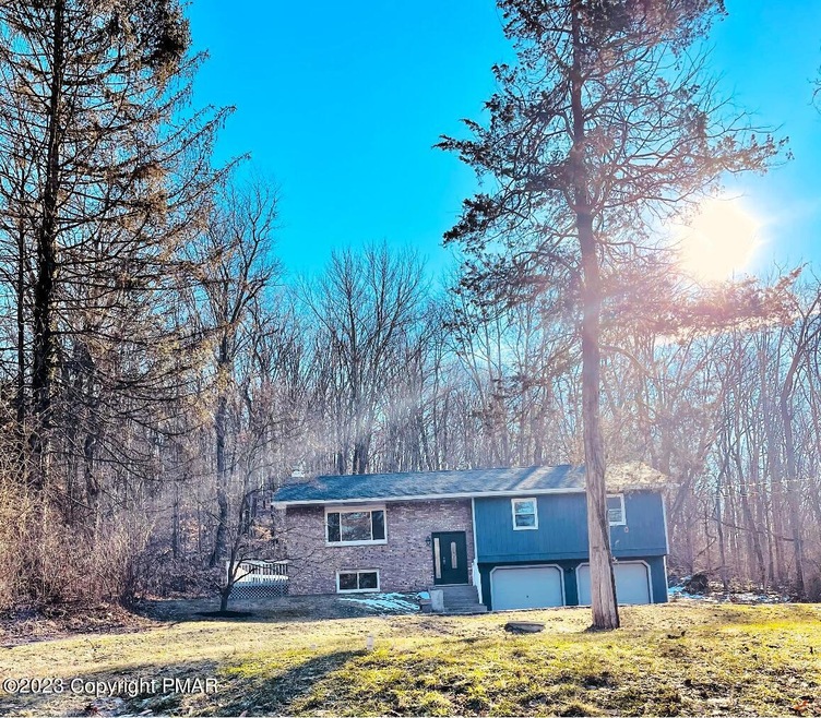 3128 Godfrey Ridge Dr, Stroudsburg, PA 18360 - photo 1