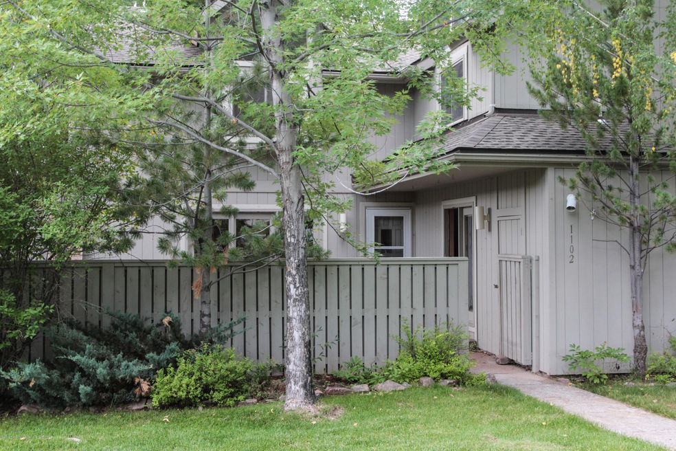 1102 Devon Court