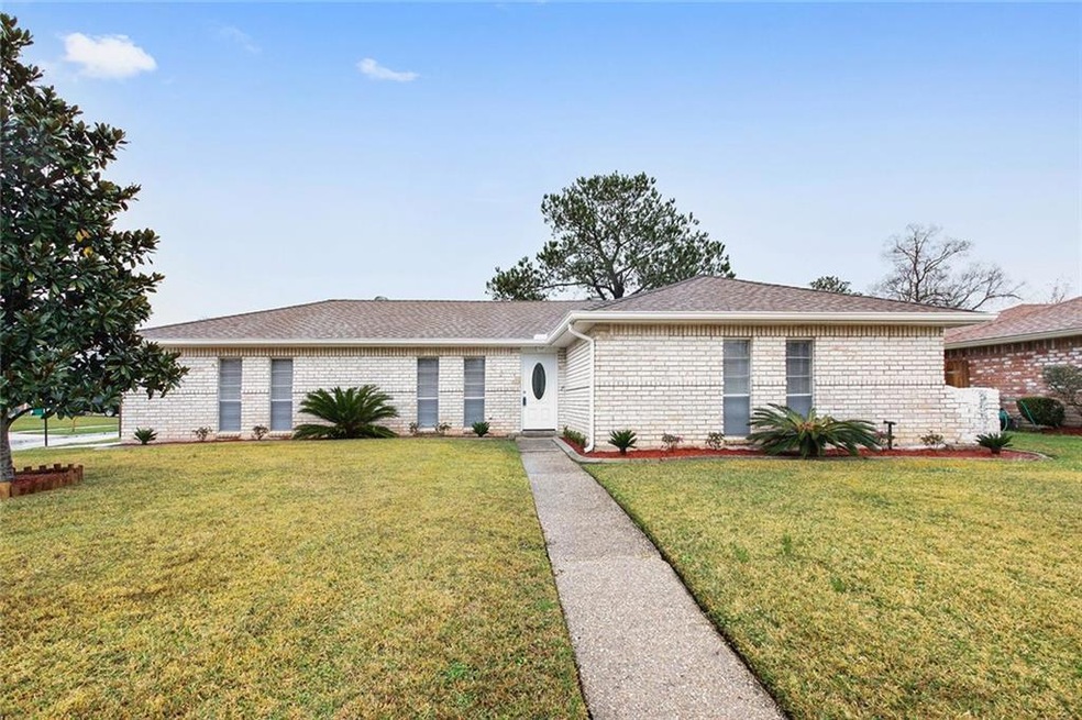 208 William Dr, Slidell, LA 70458 - photo 1