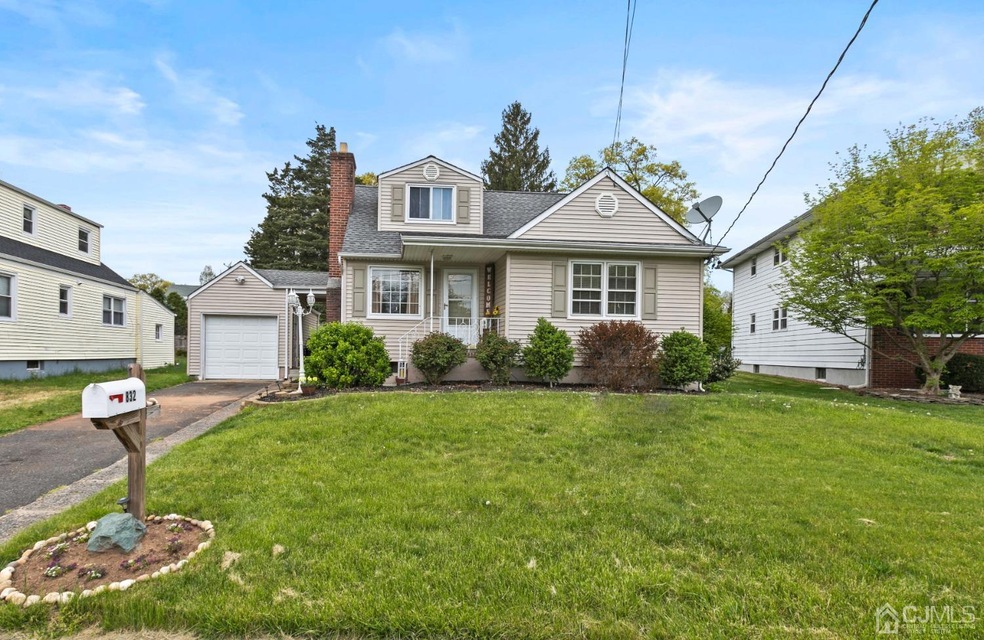 832 W 2nd St, Middlesex, NJ 08846 - photo 1