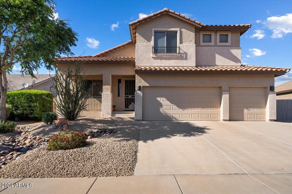 4826 E Robin Ln