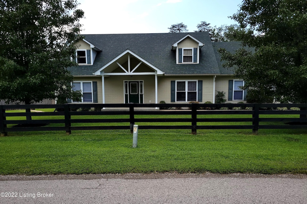 676 S Sanders Ln, Lebanon Junction, KY 40150 - photo 1