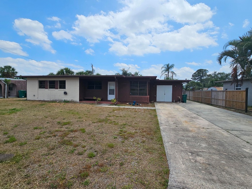 1211 Myrtle Ln