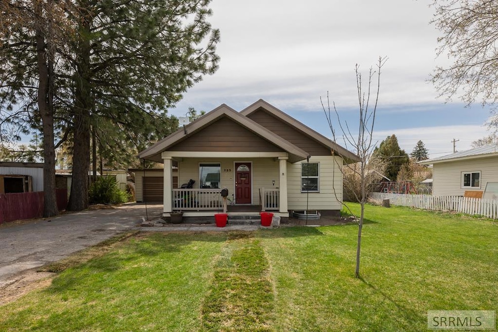 For Sale $324,900 • Co-Listing Agent