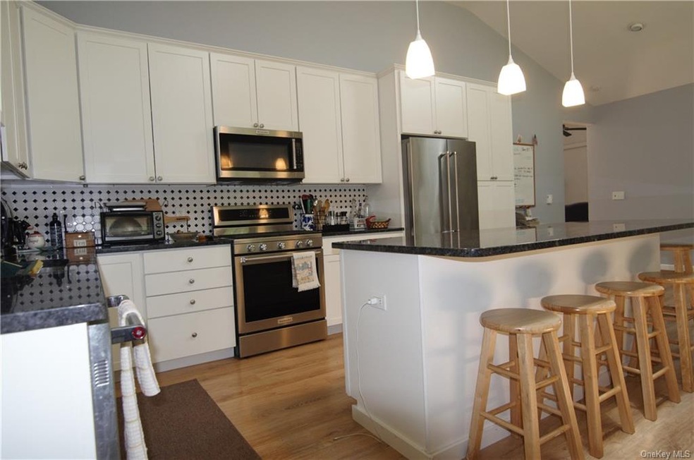 40 Reichert St, Lake Peekskill, NY 10537 - photo 1