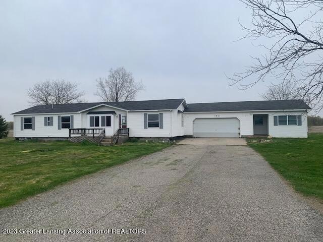 7901 E Carson City Rd, Carson City, MI 48811 - photo 1