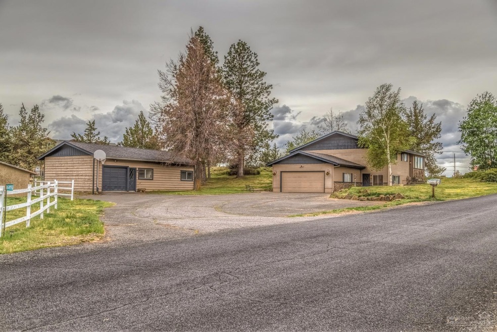 61850 Dobbin Rd, Bend, OR 97702 - photo 1