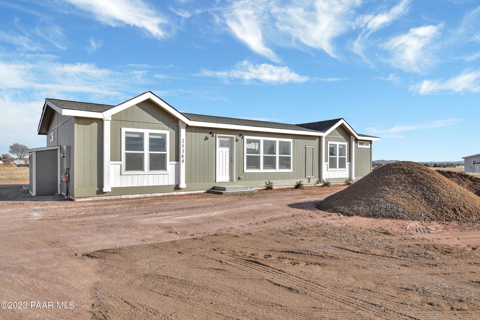 25349 N Mitchell Rd, Paulden, AZ 86334 - photo 1
