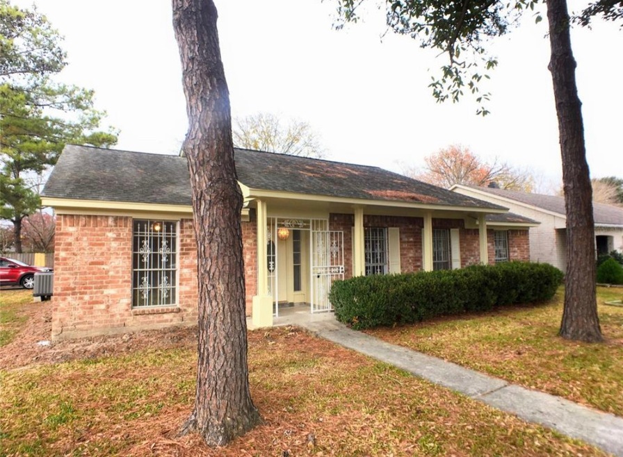 6734 Dusty Dawn Dr, Houston, TX 77086 - photo 1