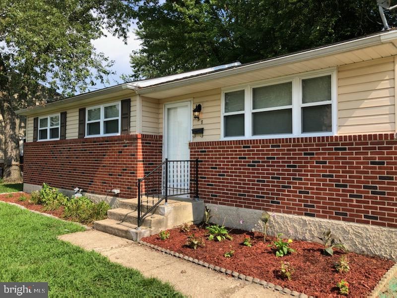 738 W 11th St, New Castle, DE 19720 - photo 1