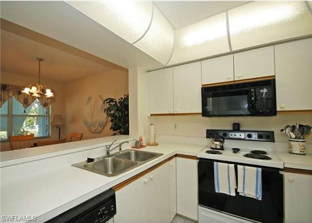 101 Wading Bird Cir unit 102, Naples, FL 34110 - photo 1