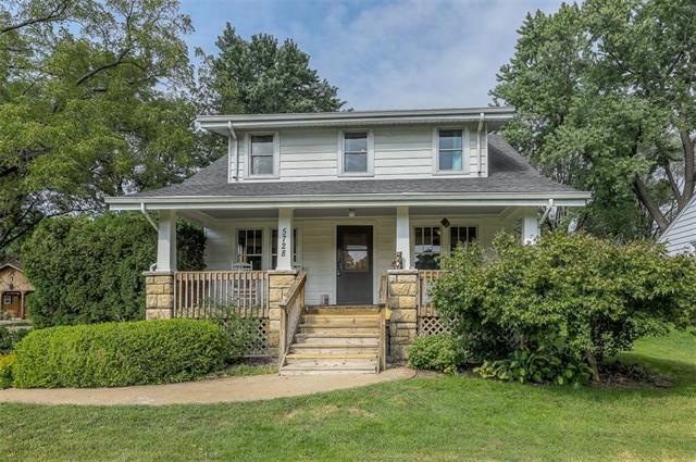 Charming home in Shawnee!