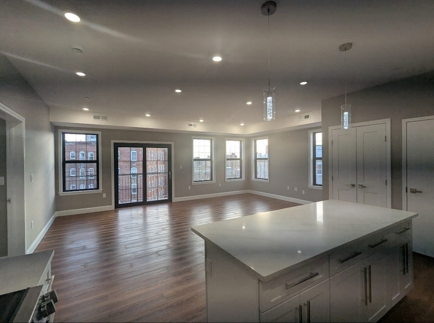 13 Nahant St unit 4A, Lynn, MA 01902 - photo 1