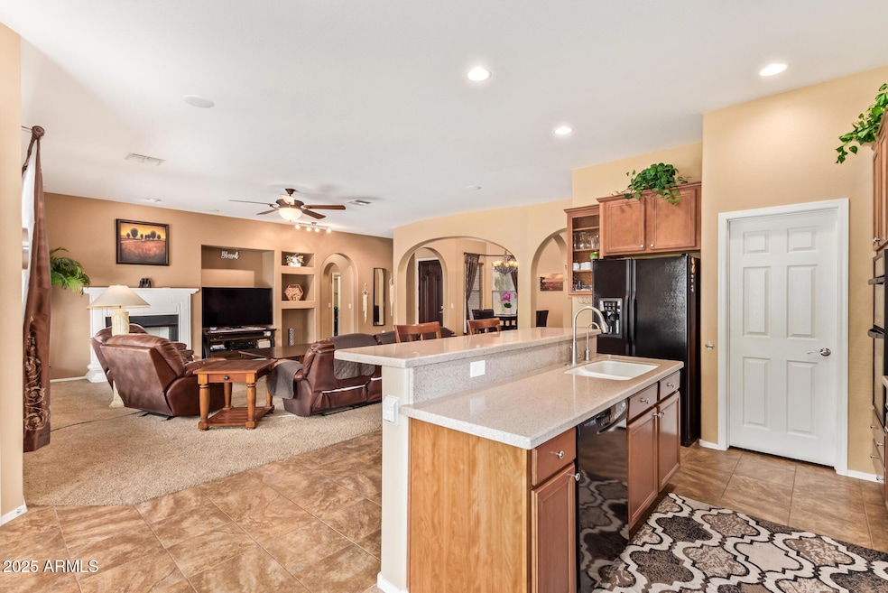 2413 W Kachina Trail, Phoenix, AZ 85041 - photo 1